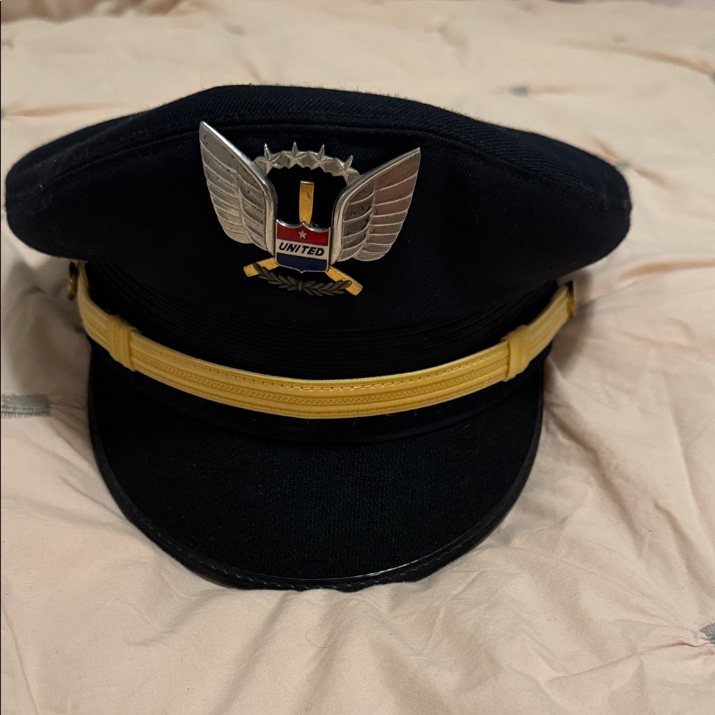 United Airlines Pilot Cap - Black And Gold. Sterling Silver Badge